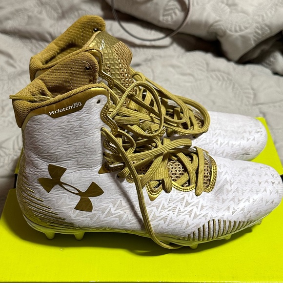 Lacrosse Cleats. White and gold Under Armour Women’s Lax Highlights. - Picture 7 of 15